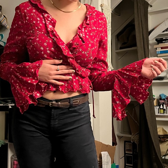 Gorgeous Cleobella Wrap Around Red Top - Picture 4 of 4